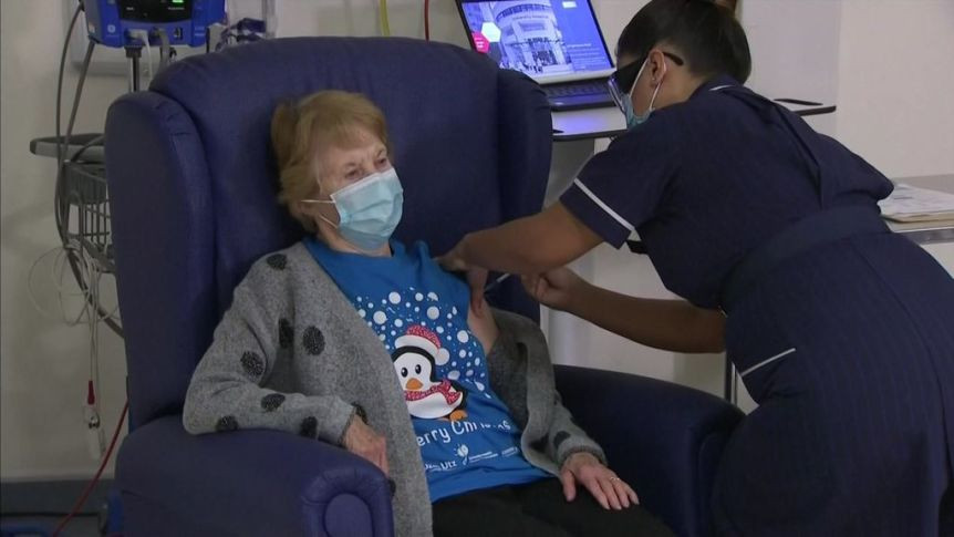 बेलायतमा पहिलाे कोरोना खोप ९० वर्षीया महिलालाई