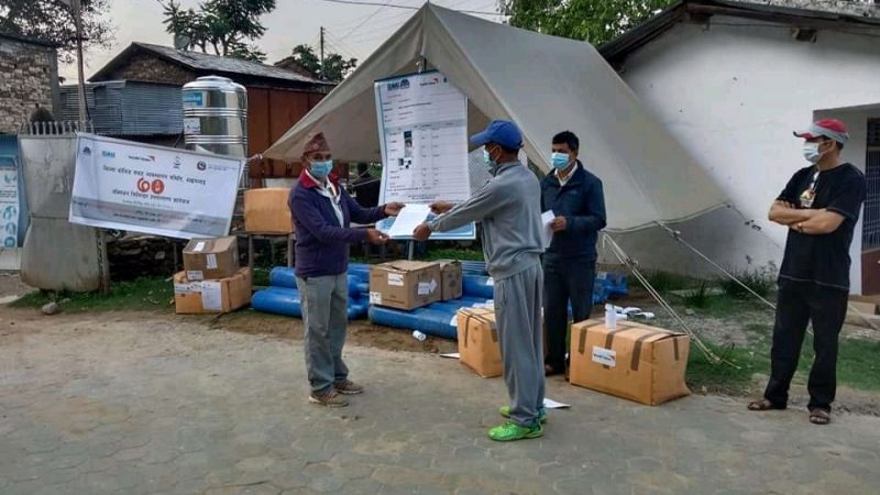 आस्था नेपाल, वर्ल्ड भिजन र वाक नेपालद्वारा रु २२ लाख धेरैको स्वास्थ्य सामाग्री सहयोग