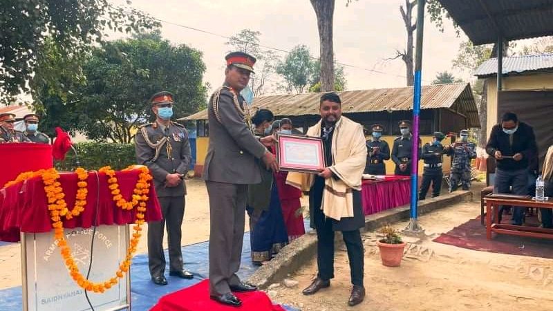 सशस्त्र प्रहरी प्रधान कार्यालयद्वारा युवा ब्यवसायी भट्ट सम्मानित