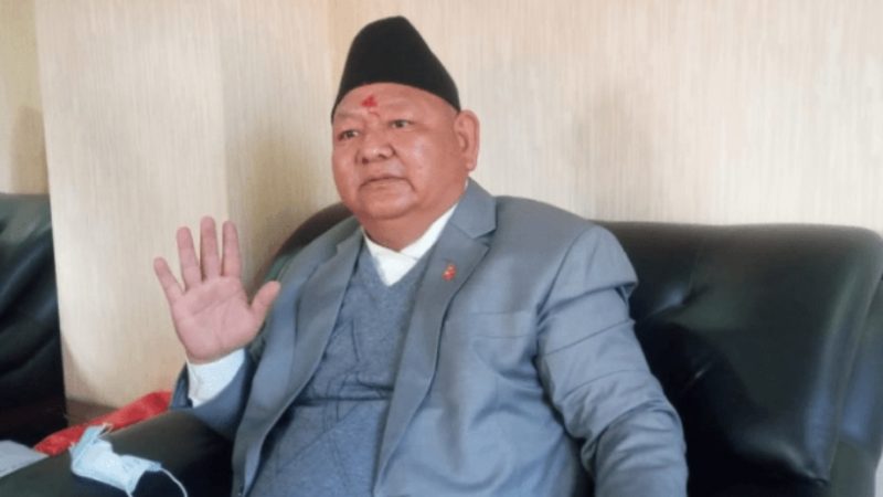 सामाजिक सञ्जालमा गरिएको कमेन्टविरुद्ध मन्त्री आलेको अश्लील धम्की