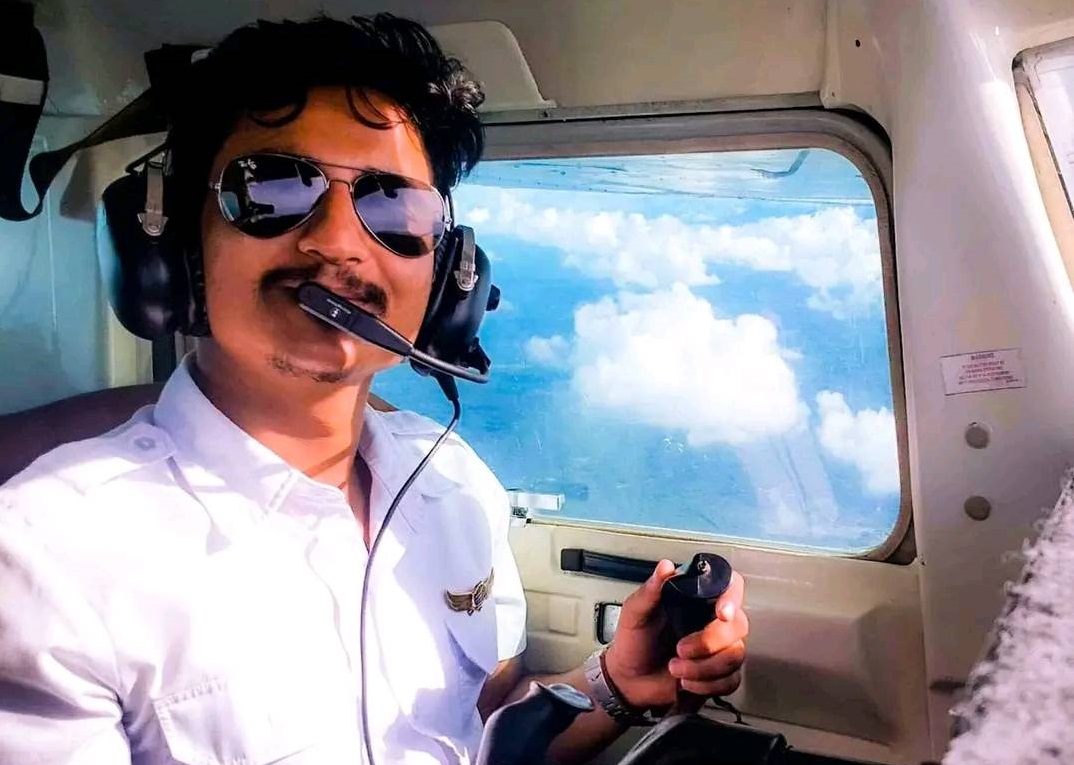पाइलट उत्सवका बाबुको कानमा जब पर्यो विमान बेपत्ताको खबर . . .