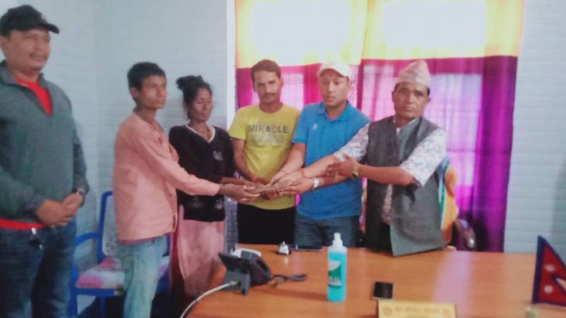 नेपाली जनसम्पर्क समिति आएरल्याडबाट मनसरालाई ६३ हजार भन्दा बढि आर्थिक सहयोग