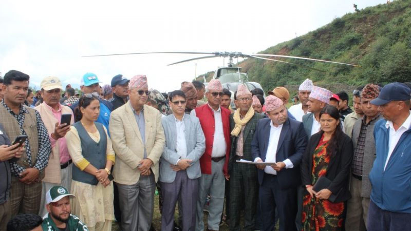 अछामका बाढी पहिरो पिडितलाई सुदूरपश्चिम प्रदेश सरकारको १३ लाख बढी आर्थिक सहयोग