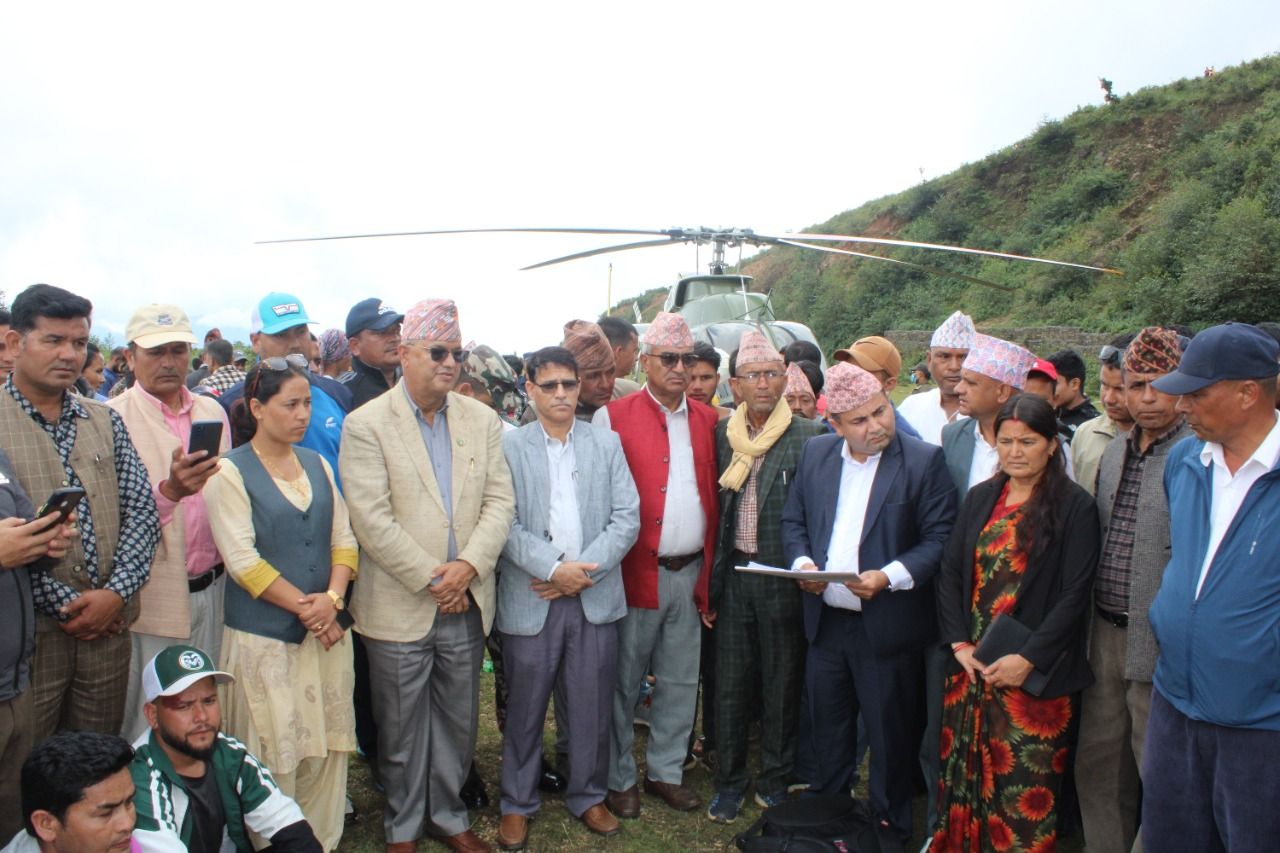 अछामका बाढी पहिरो पिडितलाई सुदूरपश्चिम प्रदेश सरकारको १३ लाख बढी आर्थिक सहयोग