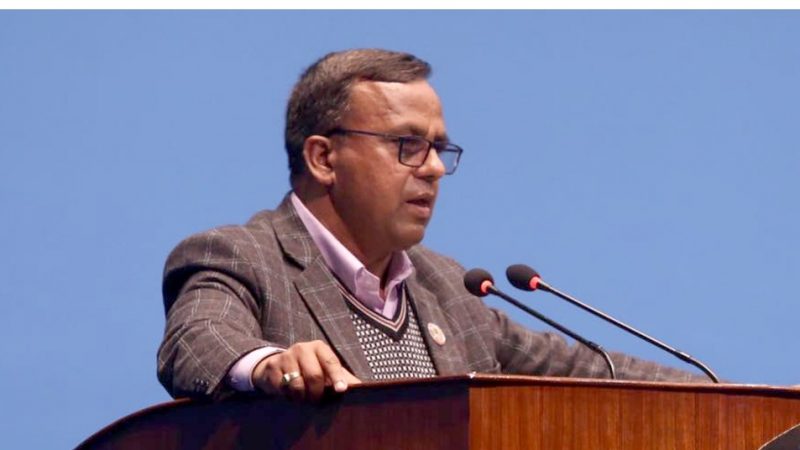 सांसद पाण्डेको आरोप- ओलीले सरकारमाथि नै धावा बोले