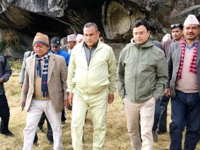 सुदूरपश्चिमका मुख्यमन्त्री र भौतिक मन्त्री सहितको टोलिद्वारा पर्यटकीय स्थल रामारोशनको अवलोकन