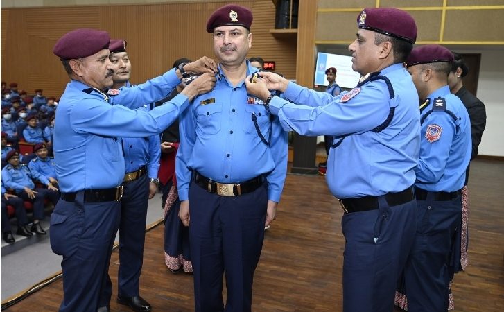 २० जना प्रहरी वरिष्ठ उपरीक्षकहरू दर्ज्यानी चिन्हद्वारा सुशोभित