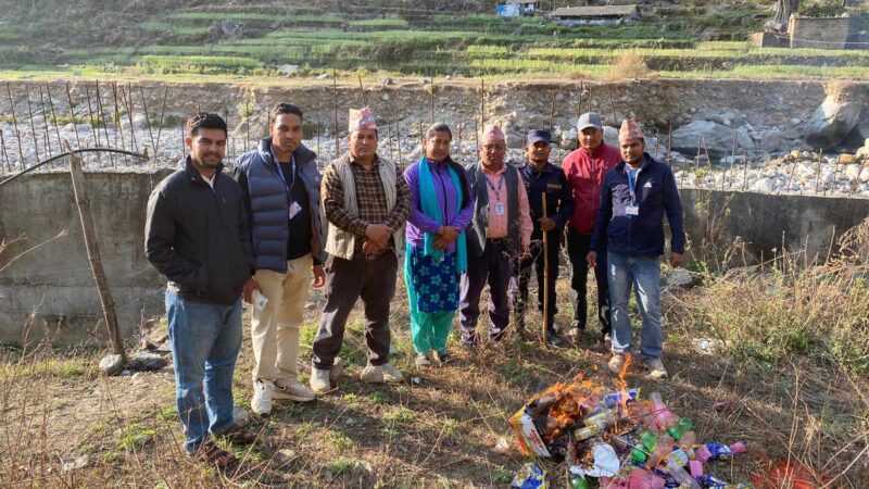 रामारोशनका बजार क्षेत्रमा प्रशासनको अनुगमन, म्याद नाघेका उपभोग्य वस्तु बरामद