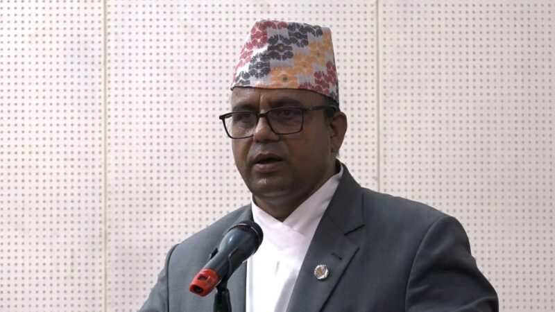 मन्त्री पाण्डेको पहलपछि वायुसेवा कम्पनीहरू आन्तरिक उडानमा भाडा घटाउन सहमत