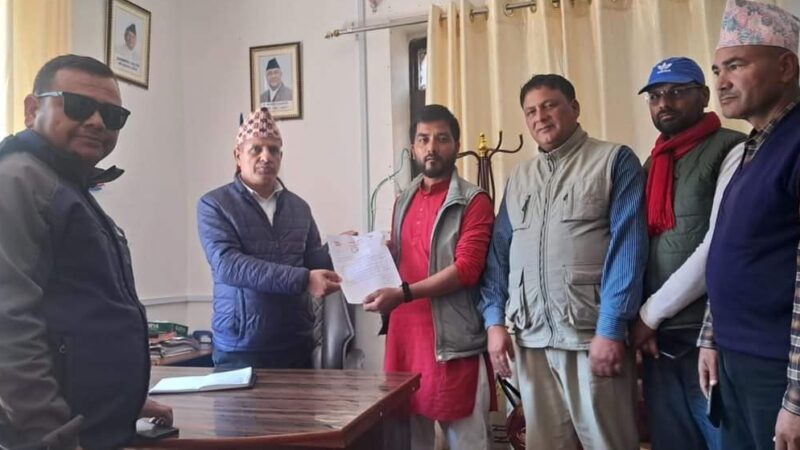 अछाम कांग्रेसले गर्यो सिडिओको ध्यानाकर्षण
