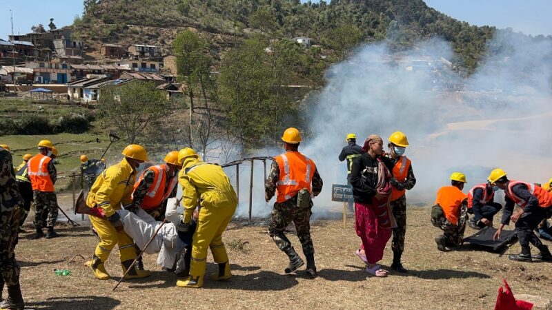 अछामको कमलबजारमा सेनाद्वारा विपद् रोकथाम पूर्वाभ्यास