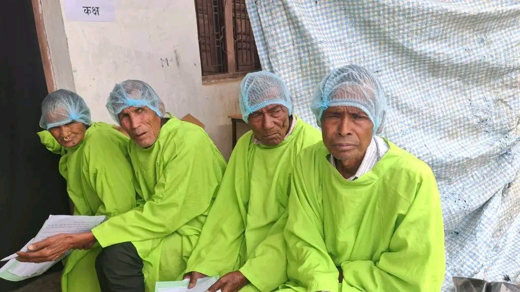 अछामको कमलबजारमा दुई दिने आँखा शिविर सुरु