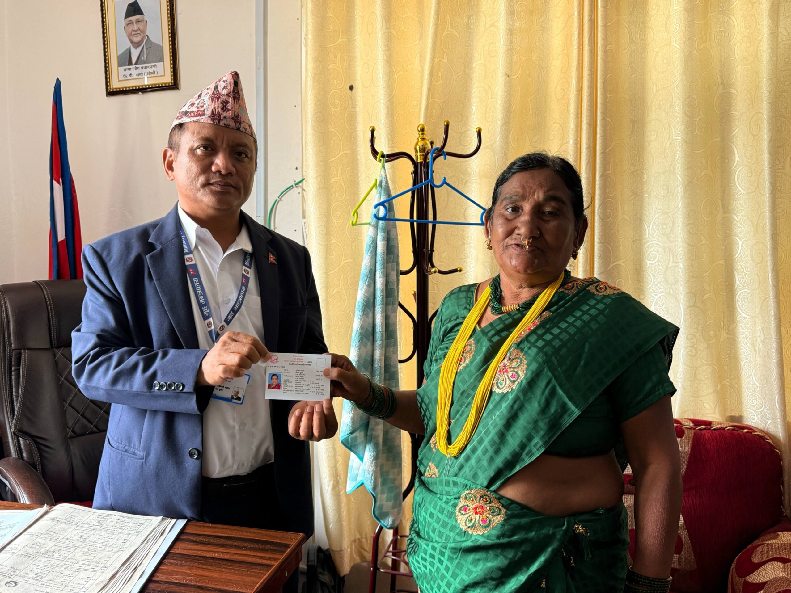 ८० वर्षको उमेरमा भुमिसराले पाइन् नेपाली नागरिकता